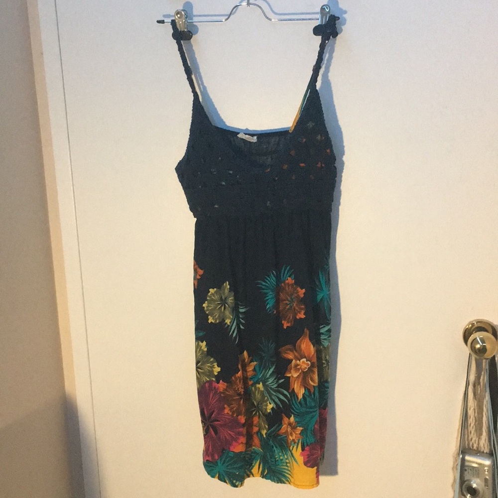 Dress - Picture 1 of 2